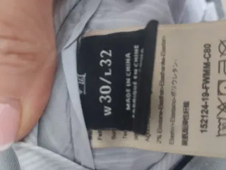 Pantalón chino gris hombre