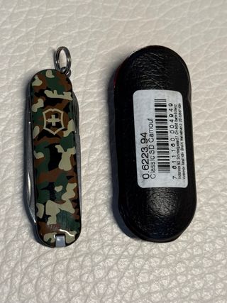 2 coltellini Victorinox Classic Camou+Navy