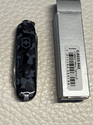 2 coltellini Victorinox Classic Camou+Navy