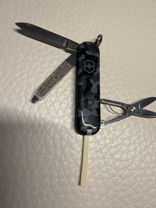 2 coltellini Victorinox Classic Camou+Navy