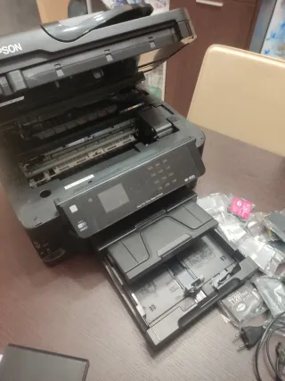 Stampante Epson WF-3520 + Cartucce