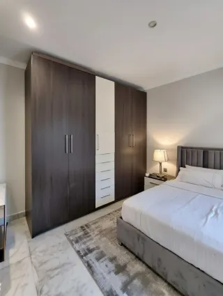 Armario de madera y metal