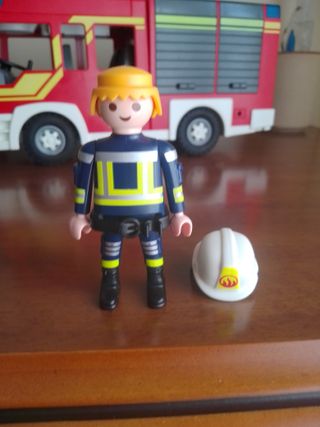Camión Bomberos Playmobil con Figura