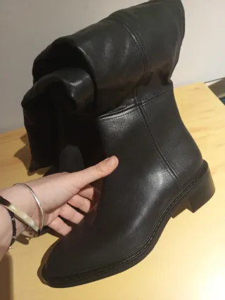 Botas Zara Negras Talla 40. Nuevas con etiqueta.