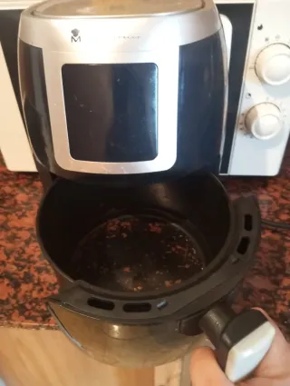 Freidora de aire negra