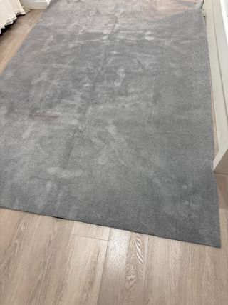 Alfombra gris pelo