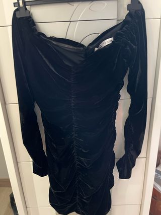 Vestido fiesta Zara terciopelo brillante fruncido