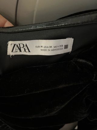 Vestido fiesta Zara terciopelo brillante fruncido