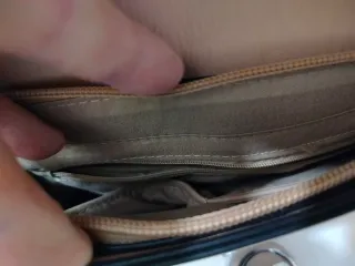 Bolso de hombro beige