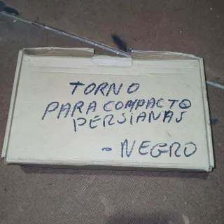 Torno para persianas compacto