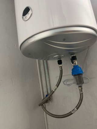 Cambio e instalación de termo eléctrico Fontanero