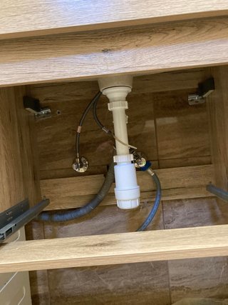 Cambio e instalación de termo eléctrico Fontanero