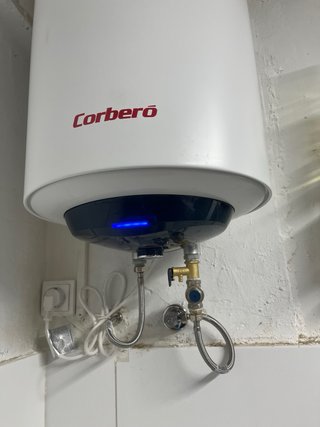 Cambio e instalación de termo eléctrico Fontanero