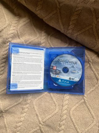 God of War y God of war Ragnarok PS4