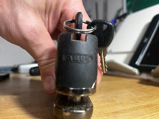 Candado de disco Abus con 2 llaves