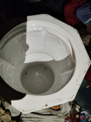 Pie de maceta antiguo cerámica azul y blanco