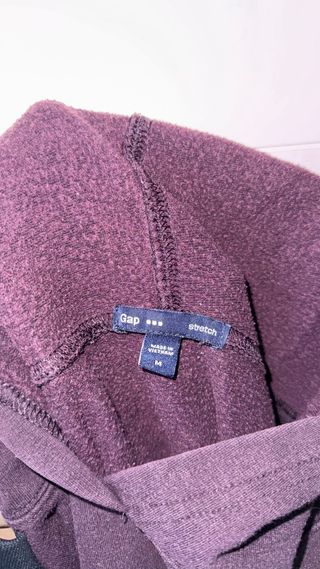 Sudadera GAP granate con logo