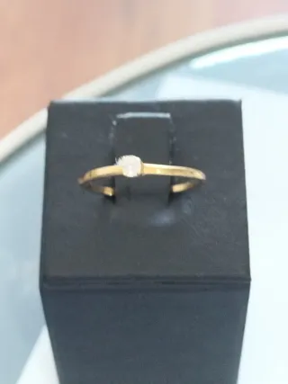 Anillo oro con circonita para chica nuevo.