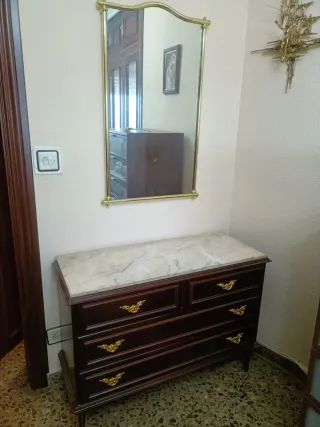 Dormitorio completo antiguo hecho a mano