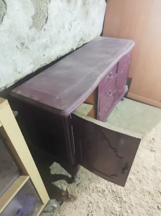 Aparador vintage morado para restaurar
