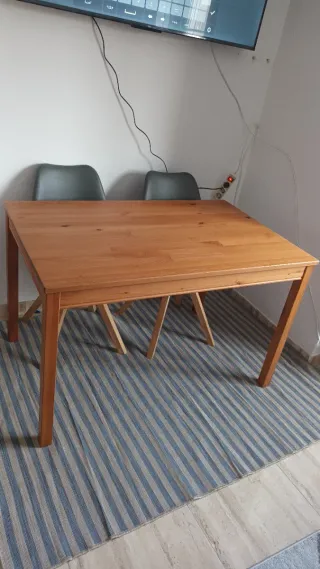 Oferta Mesa de comedor de madera sin sillas