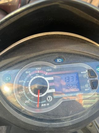 Scooter SYM 125cc Automática