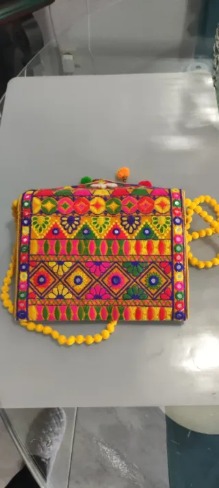 Bolso étnico mujer multicolor con cadena