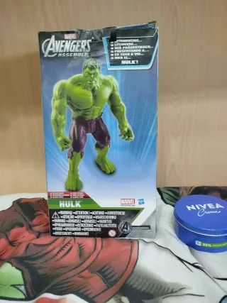 Figura Hulk Marvel Avengers Titan Hero Series