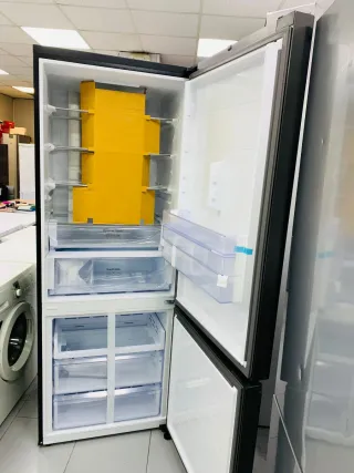 Nevera Combi Samsung Nueva con tara + garantía