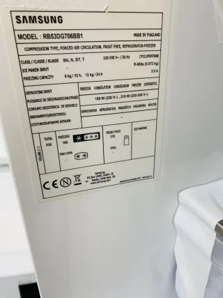 Nevera Combi Samsung Nueva con tara + garantía