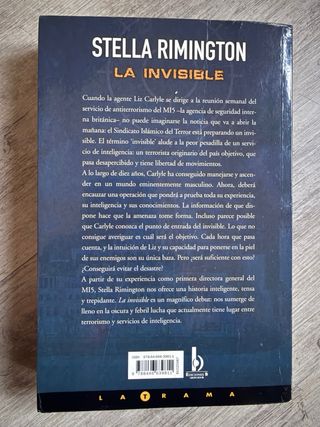 LA INVISIBLE (Spanish Edition)