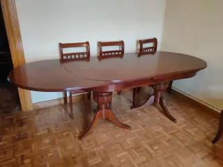 Mesa extensible y 6 sillas comedor madera