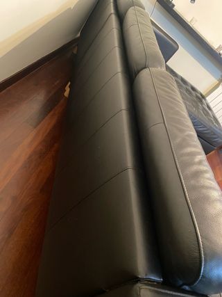Sofá de piel negro Ikea