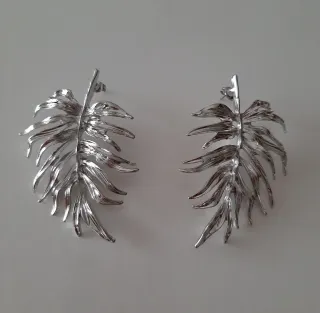 Pendientes plateados hoja