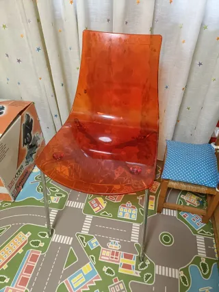Silla diseño acrílico naranja