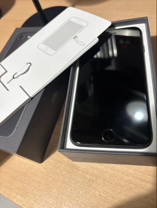iPhone 8 64GB nero con scatola