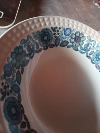 Fuente honda Pontesa, flores azules vintage