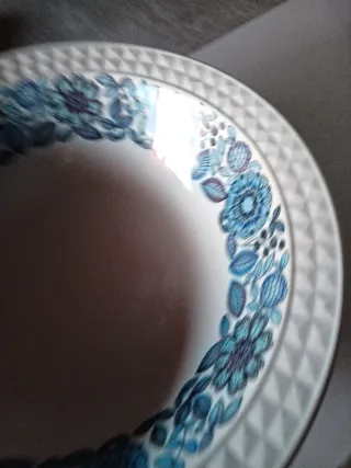 Fuente honda Pontesa, flores azules vintage