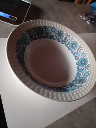 Fuente honda Pontesa, flores azules vintage