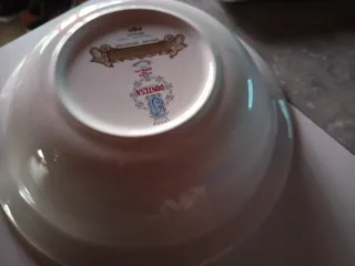 Fuente honda Pontesa, flores azules vintage