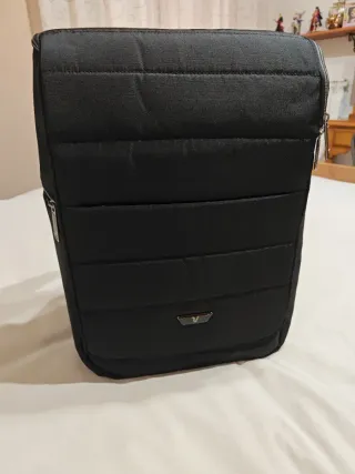 Zaino Roncato nero nuovo con etichette