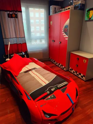 Dormitorio juvenil coche de carreras