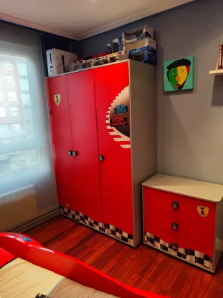 Dormitorio juvenil coche de carreras