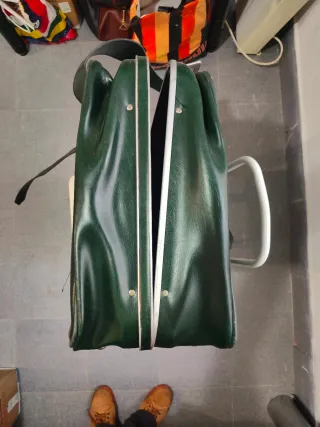 Maleta vintage verde