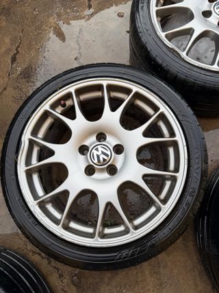 Llantas Volkswagen 225/40/18 originales bbs