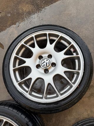 Llantas Volkswagen 225/40/18 originales bbs
