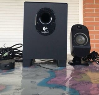 Altavoces Logitech Negros