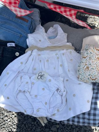 Ropa niña variada, indianos, carnaval, halloween