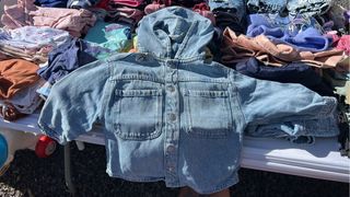 Ropa niña variada, indianos, carnaval, halloween