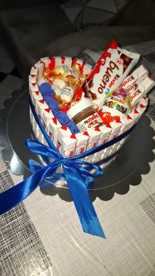 Cesta San Valentín Kinder y Nutella